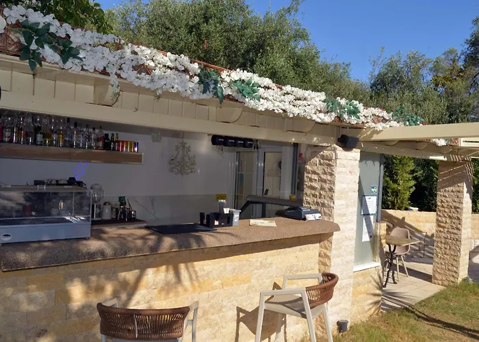 Doliva Studio Chris Private Pool