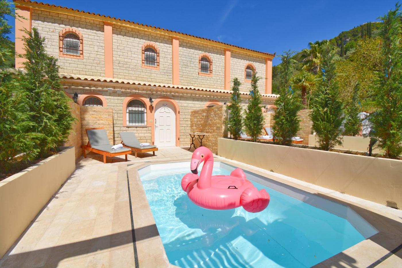 Doliva Chris Private Pool *