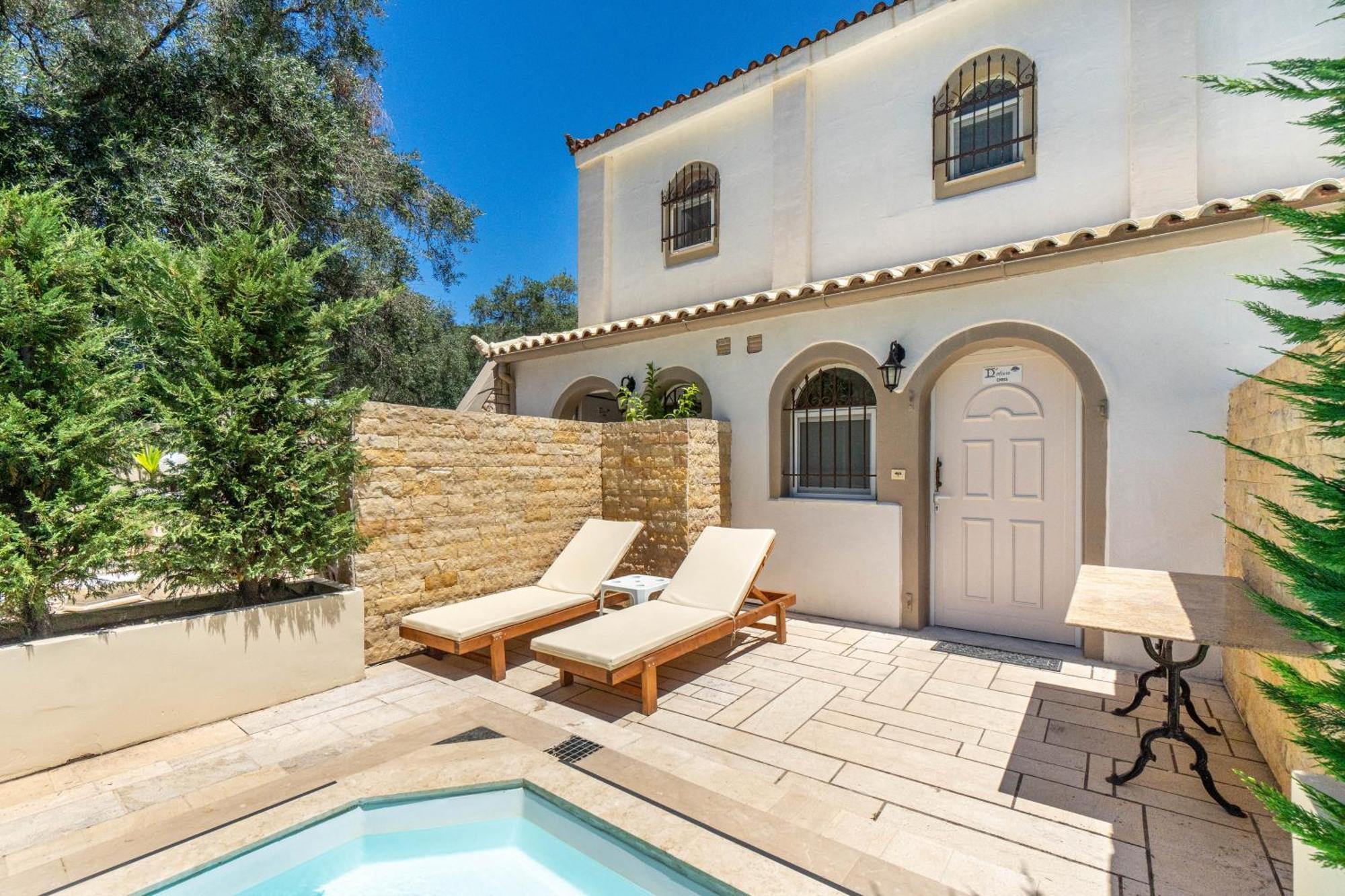 Doliva Chris Private Pool Apartment Agios Gordios (Corfu)